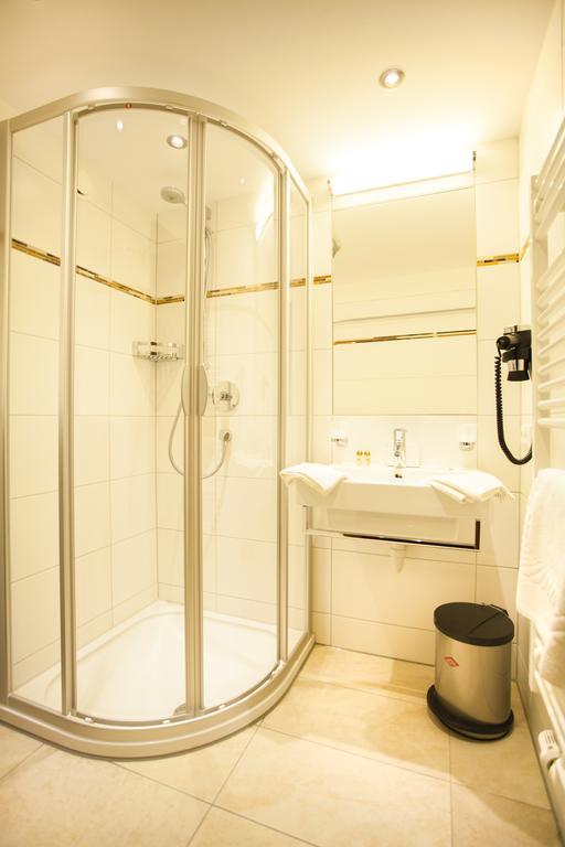 Schoenauer Hof Hotel Bach (Tyrol)