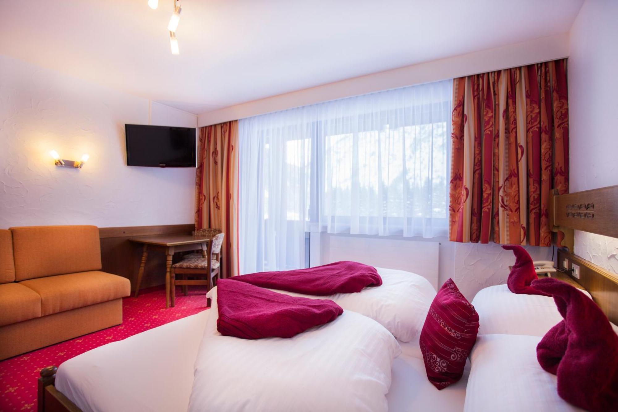 Schoenauer Hof 3*