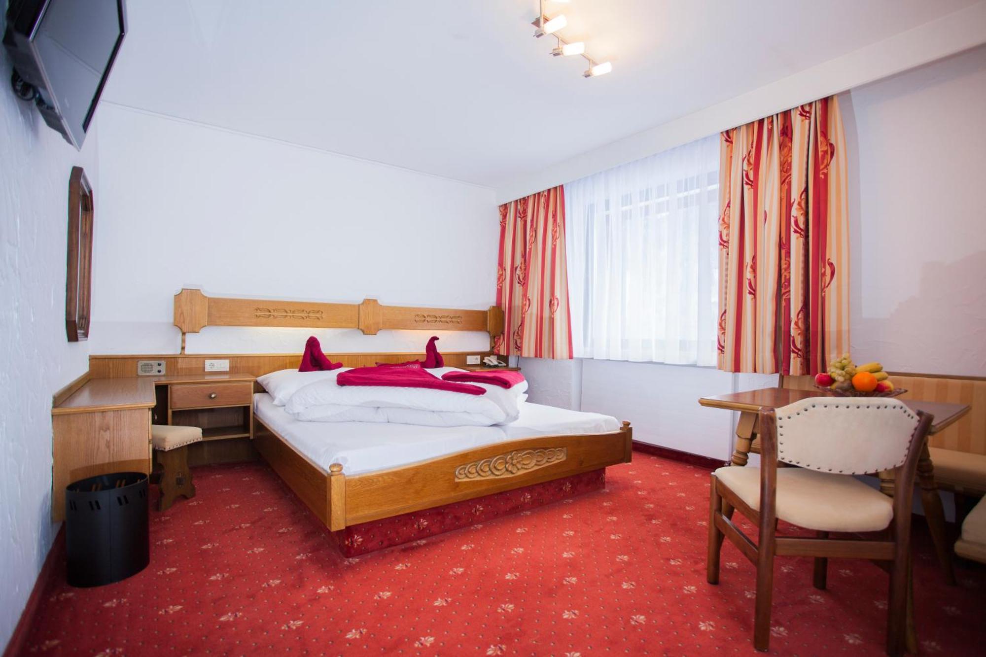 Hotel Schoenauer Hof Bach (Tyrol)