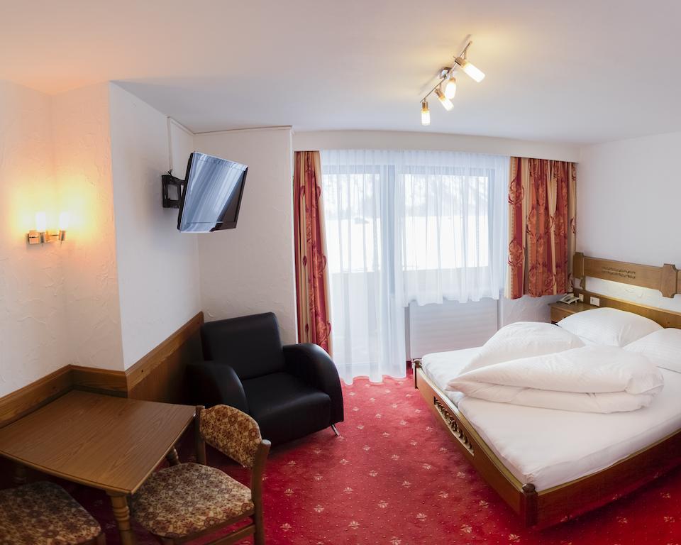 Schoenauer Hof 3*